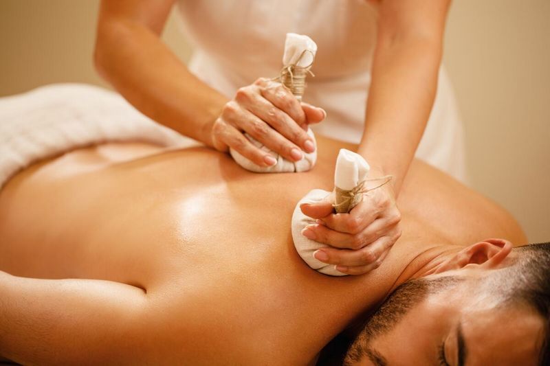 Incorporating Lymphatic Water Drainage Massage Therapy with Other Treatments